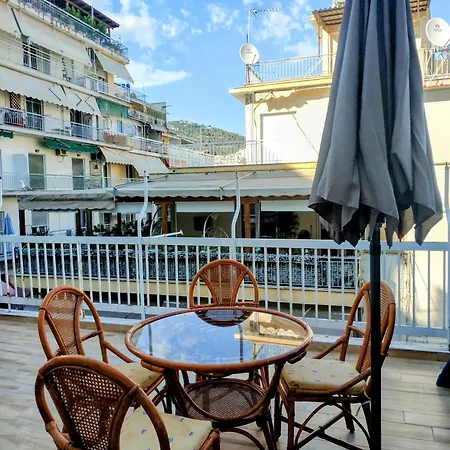 Apartment Azure Haven In Kavala
