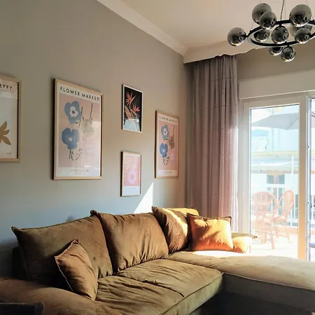 Apartment Azure Haven In