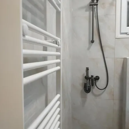 Azure Haven In Apartment Kavala