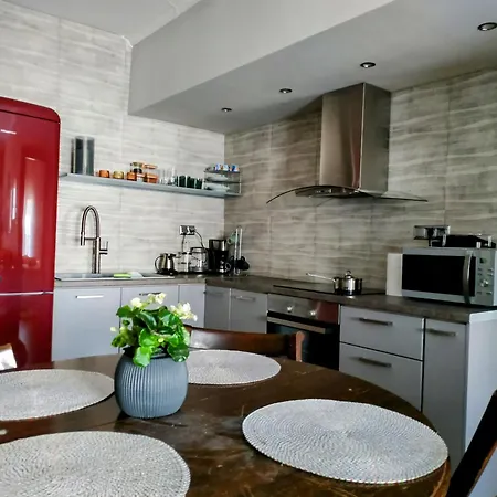 Apartment Azure Haven In Kavala